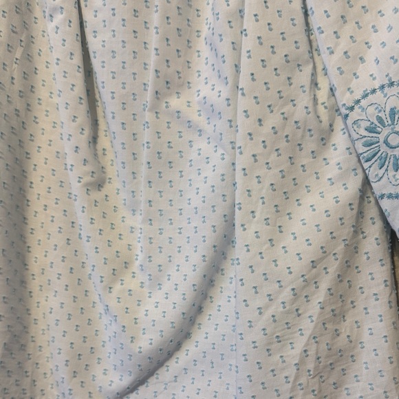 Tyler Boe Women's White and Blue Embroidered Top - Picture 3 of 8